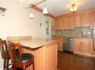 107 Village Rd APT C, Yorktown Heights, NY 10598