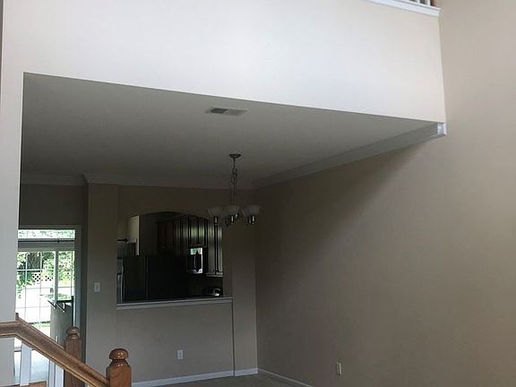 4th image of 8320 Highland St