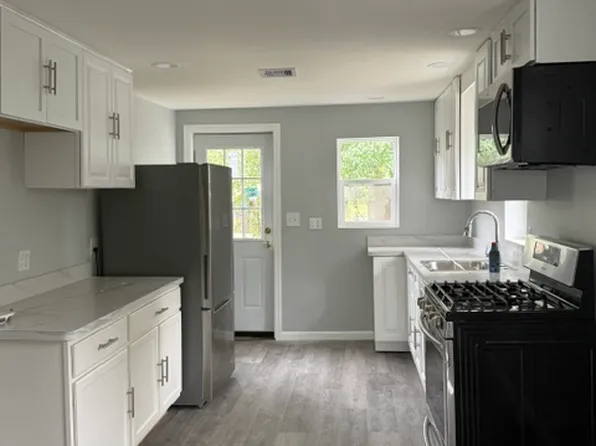 74 2nd Ave, South Toms River, NJ 08757