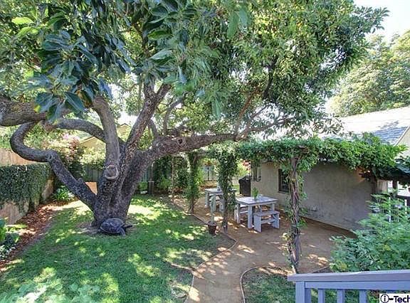 4th image of 3308 Fair Oaks Ave