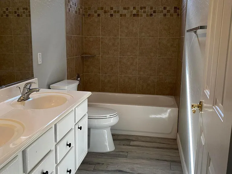 232 W Hawk Way — Photo 10