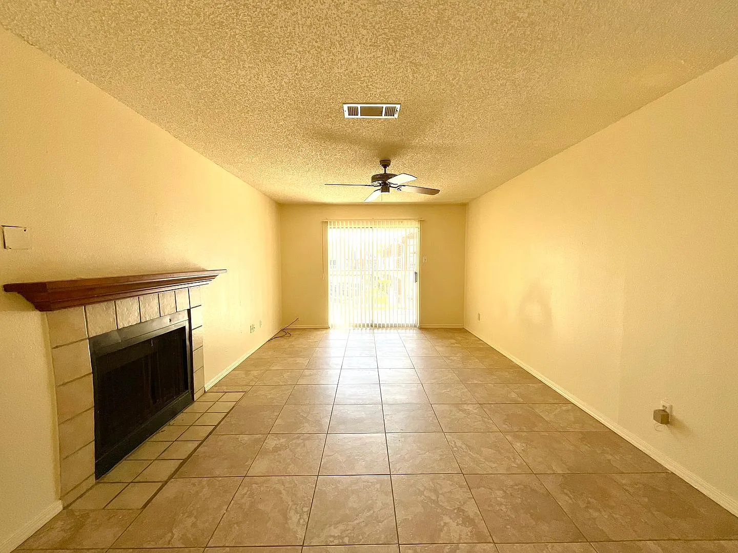 Move-In Ready 2BD/2BA with Fireplace, In-Unit Laundry & Community Pool! — Photo 3