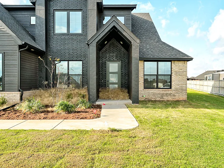 2101 Dax Ln — Photo 47