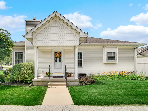 856 Whiffletree Dr #4, Chesterton, IN 46304