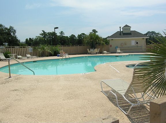 Enjoy Large Pool