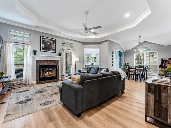 (undisclosed Address), Bentonville, AR 72712