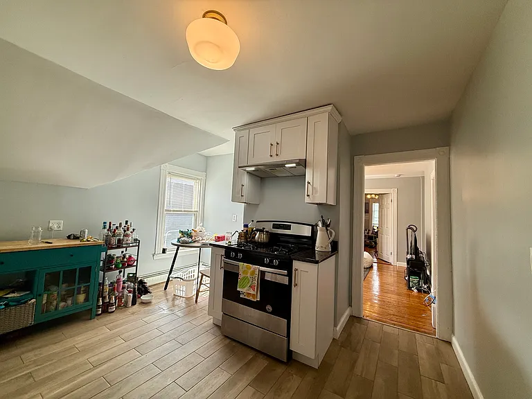 17 Amy St #3R — Photo 3
