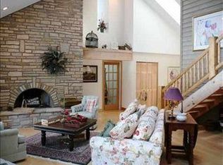1349 Eagles Nest Rd, Indian River, MI 49749