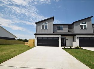 451 Amethyst Rd, Centerton, AR 72719