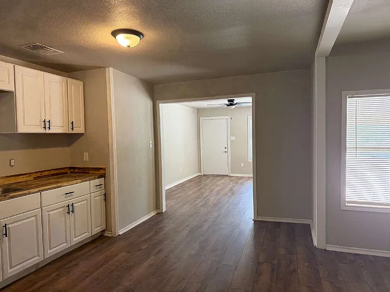 335 Monticello Ct #1 — Photo 4