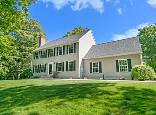 25 Billings Lake Rd, North Stonington, CT 06359