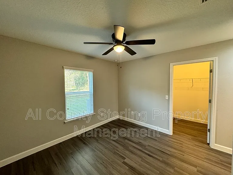 217 SW Tigerview Gln #2 — Photo 9