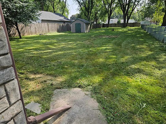5th image of 1332 Emilie St