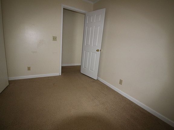 4th image of 3 Potomac Ct APT C
