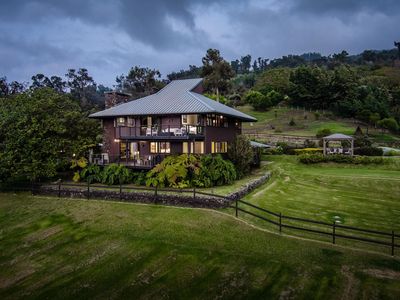 100 Kawehi Pl, Kula, HI, 96790