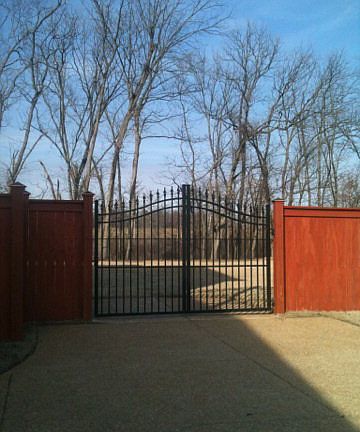 2nd image of 684 Riverwest Cir