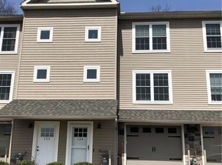 64 Scotch Cap Rd #154, Quaker Hill, CT 06375