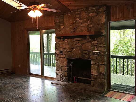 5th image of 200 Creekside Dr