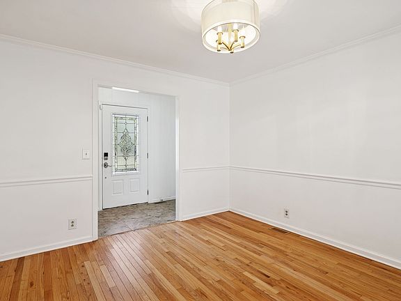 5th image of 104 McCord Ct