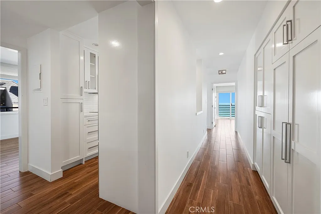 2 bed, 1285 sqft, $6,000 — Photo 4