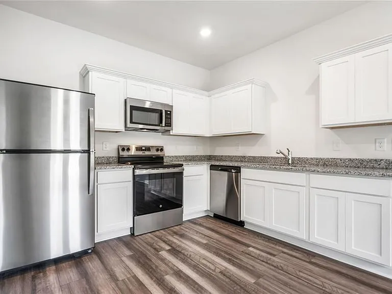 602 Jervis Way — Photo 15