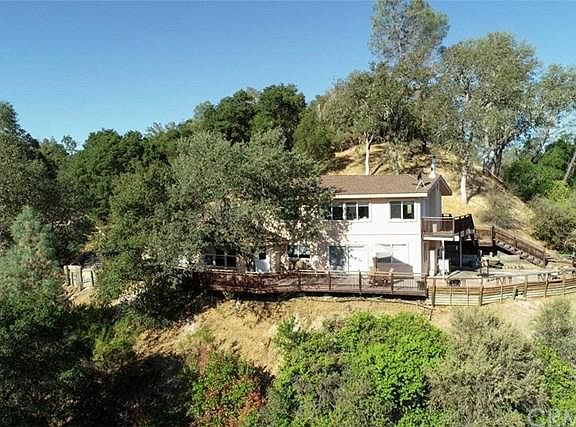 3rd image of 5503 Whispering Pines Ln