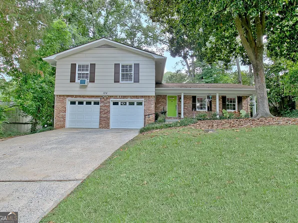 124 Azalea Dr, Peachtree City, GA 30269