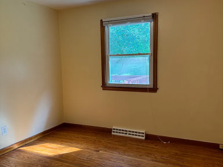 120 Burban Dr — Photo 21