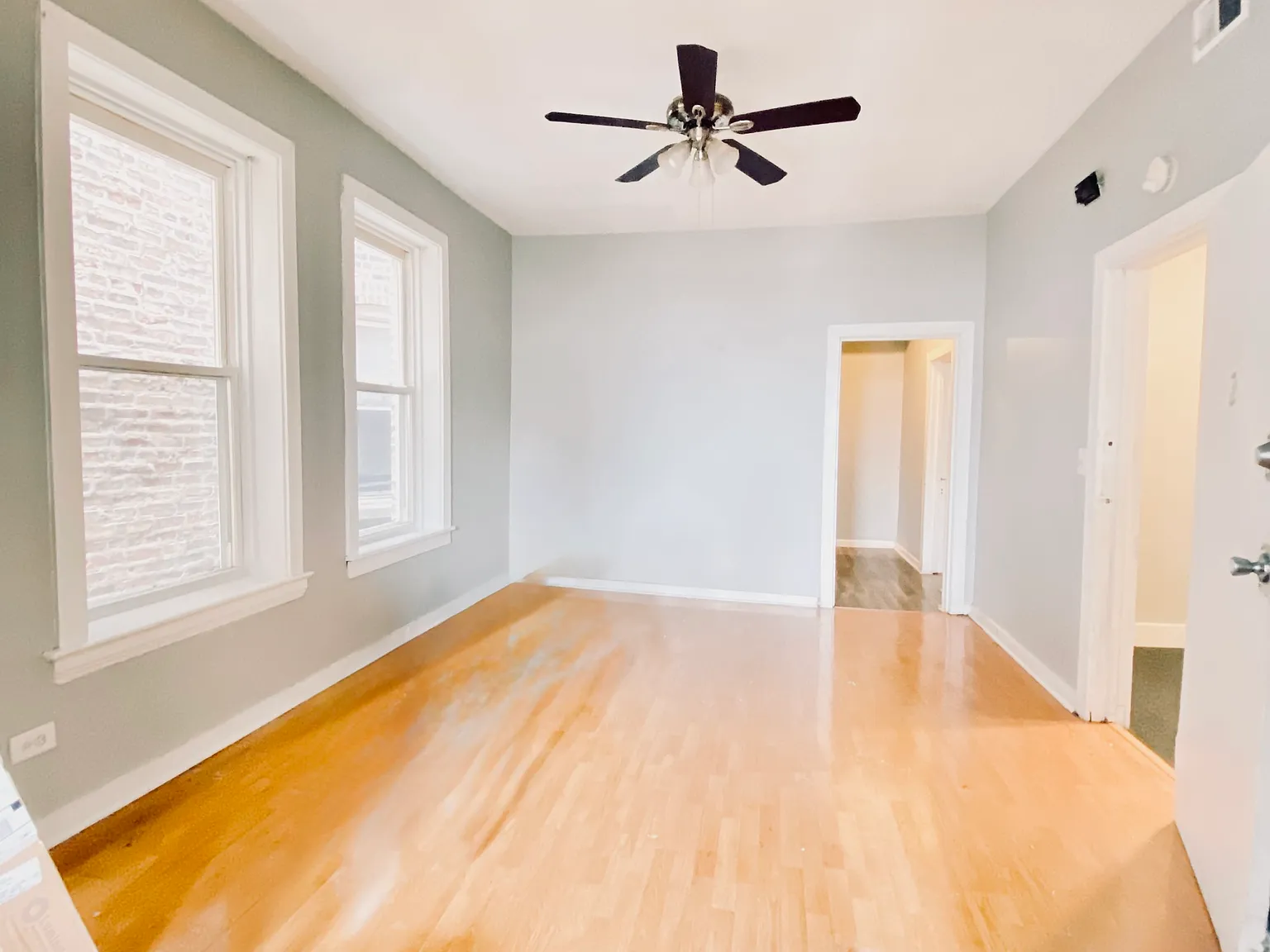 3 bed, 1200 sqft, $2,300 — Photo 3