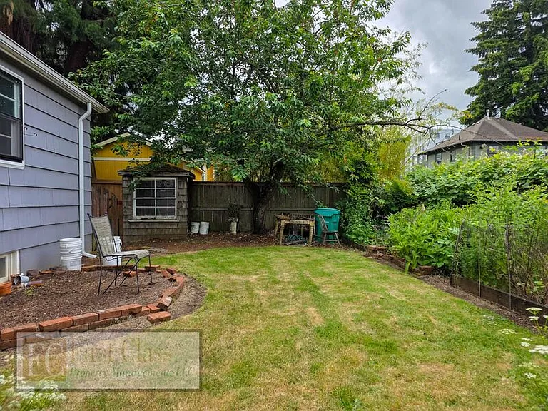 5735 N Montana Ave — Photo 31