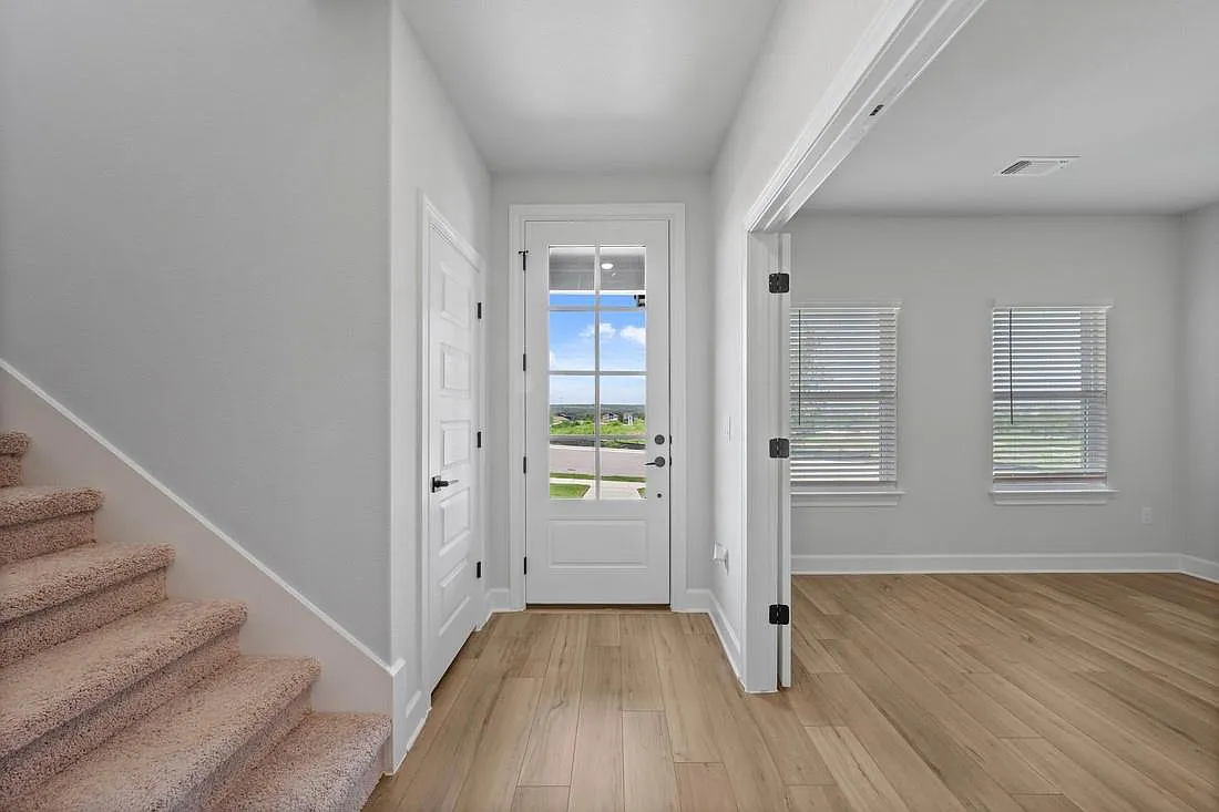 Building Photo - 9513 Balmy Ln