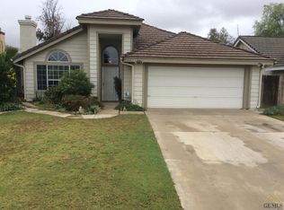 7901 Rushing River Ct, Bakersfield, CA 93313