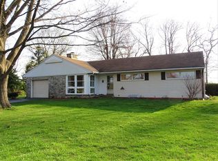 283 Bushong Rd, Leola, PA 17540