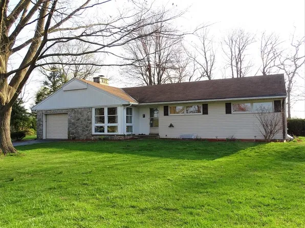 283 Bushong Rd, Leola, PA 17540