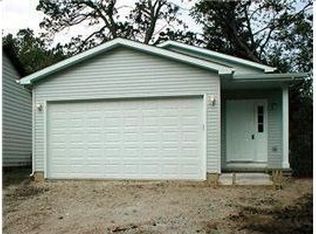 111 Fairlawn Dr, Round Lake Park, IL 60073