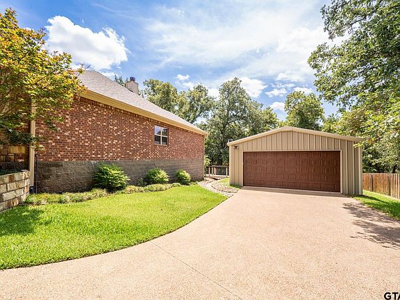 4th image of 16686 Meadow Crest Dr