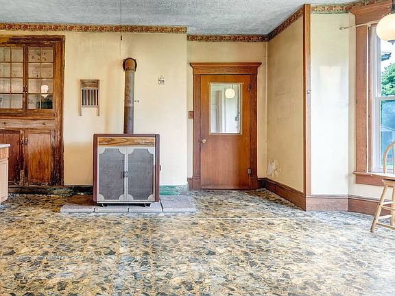 29th image of this home