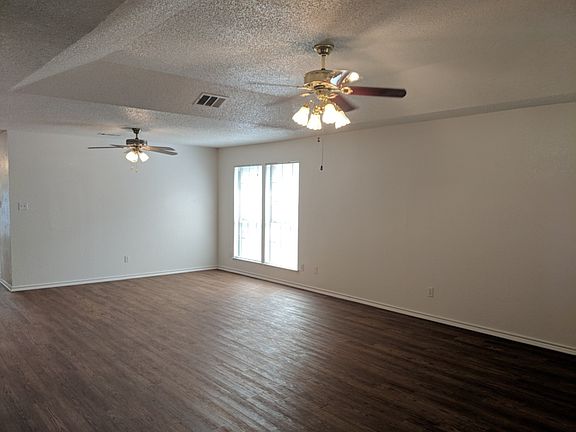 3rd image of 6948 Bentley Ave