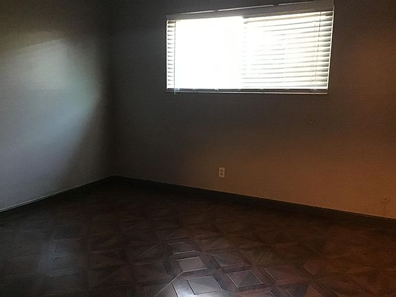 4th image of 702 Harvard Ave APT 3