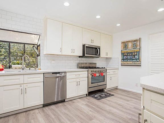 3rd image of 1825 Westholme Ave APT 5