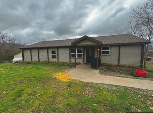 336 Raven Rd, Crane, MO 65633