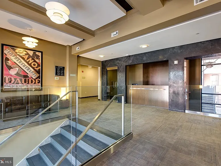 1211 Light St #T6 — Photo 3