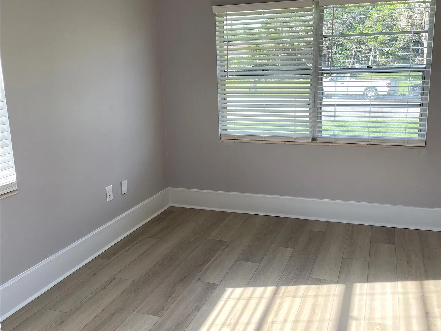 2 bed, 1000 sqft, $1,600 — Photo 4