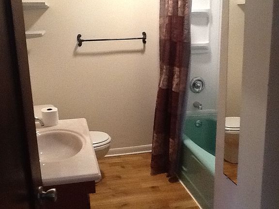 4th image of 410 N Hamilton St