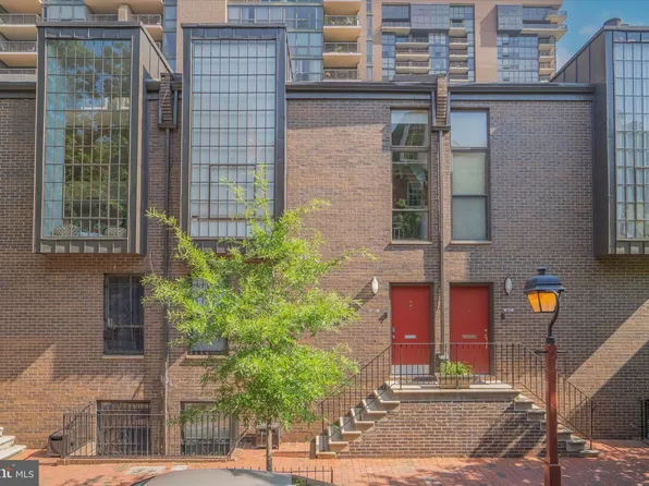 525 Spruce 1/2 St #10, Philadelphia, PA 19106