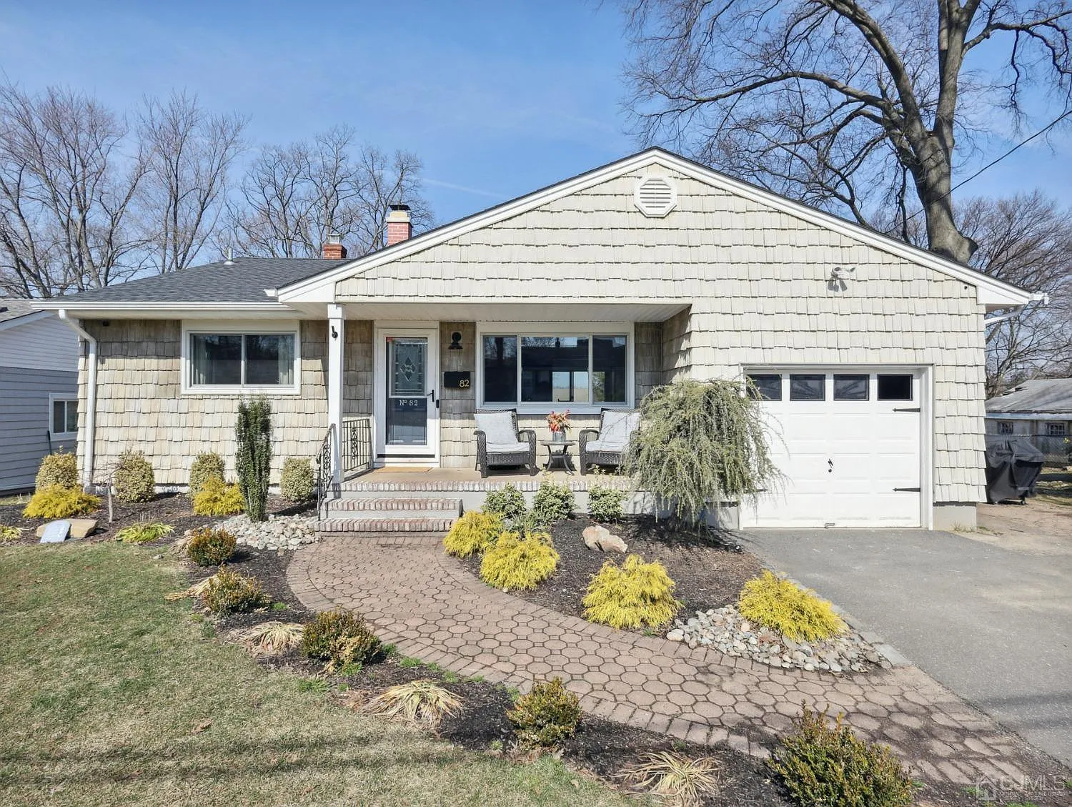 82 Normandy Rd photo 1