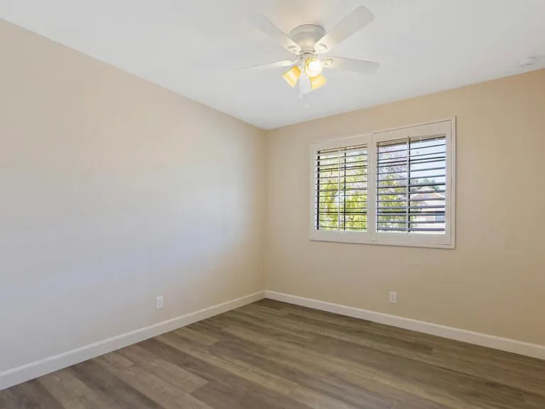 408 Oak Haven Ct — Photo 14