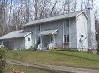 9062 Mabley Hill Rd, Fenton, MI 48430