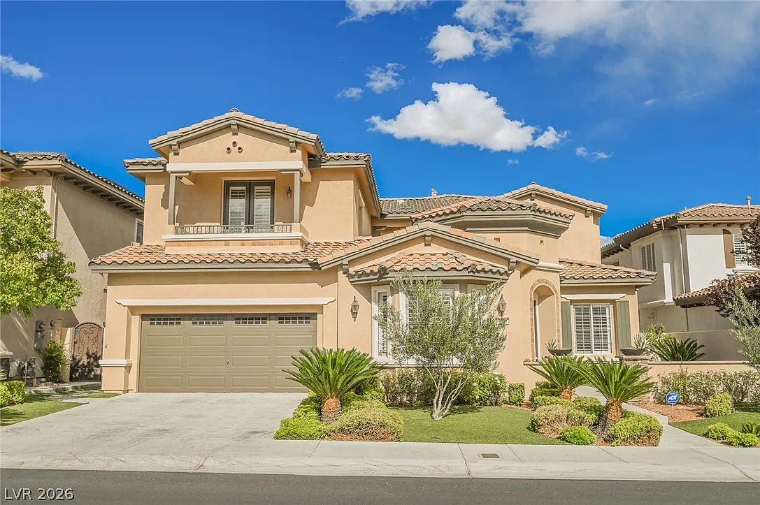 4 bed, 3.5 bath, 4124 sqft, $5,995 — Photo 2