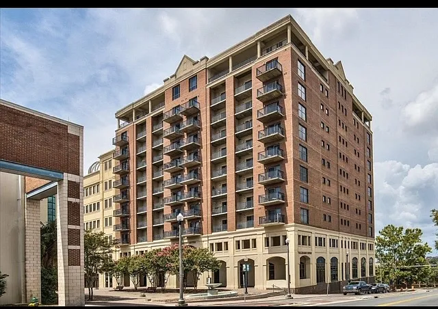1 bed, 800 sqft, $2,350 — Photo 1
